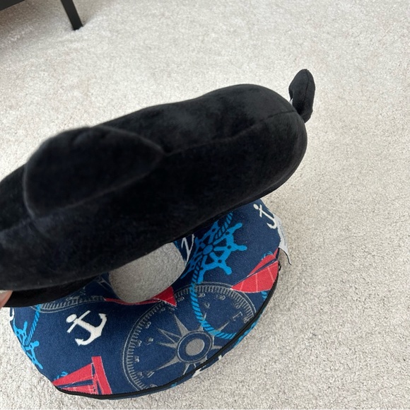 Set of 2 - Travel Neck Pillows - Picture 9 of 11